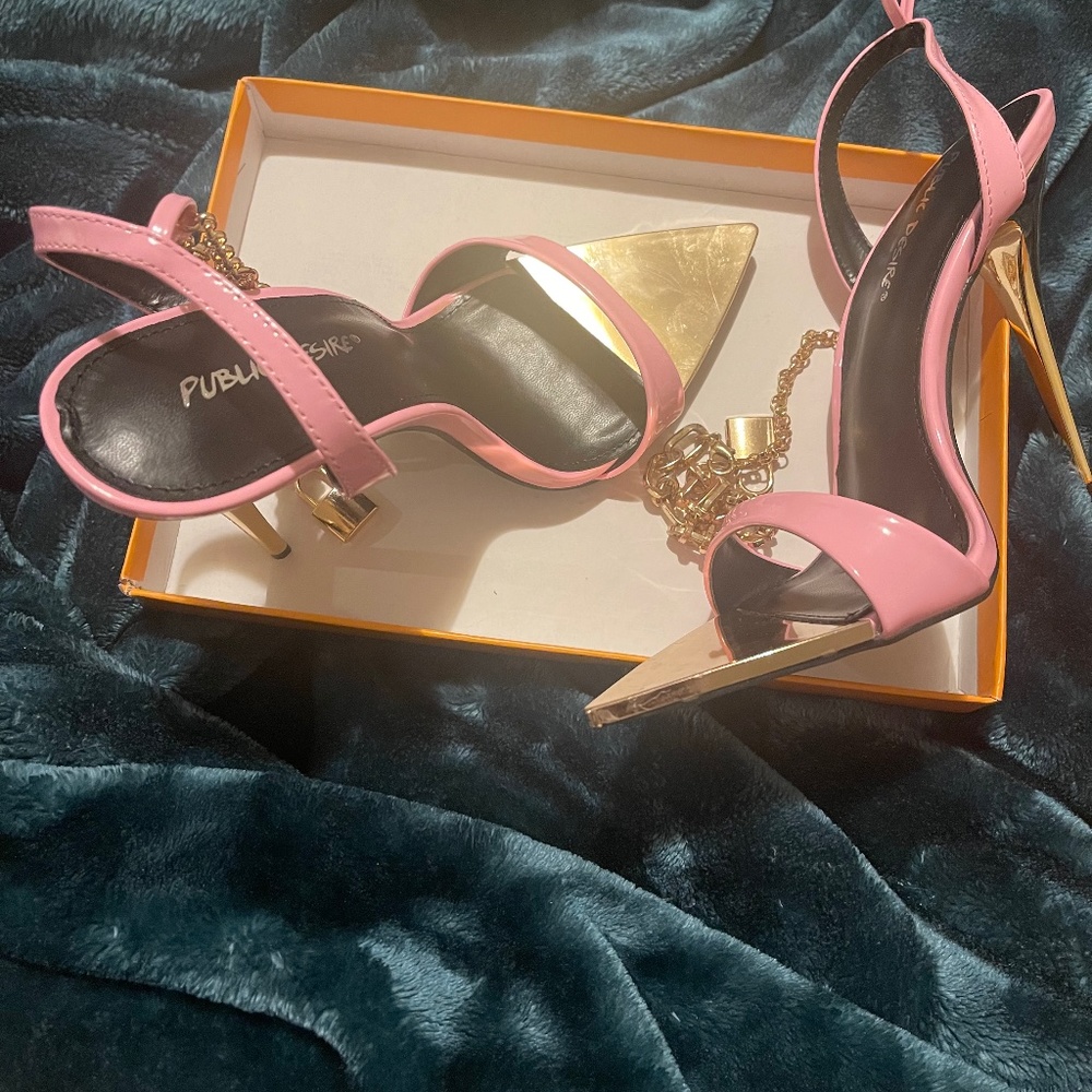Public desire heels